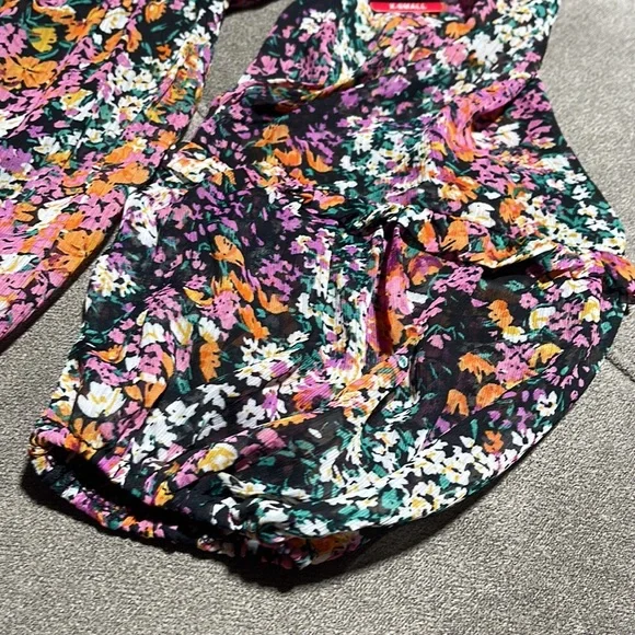 🥰🥰Vince Camuto V-Neck Floral Dress🥰🥰 - Picture 6 of 10